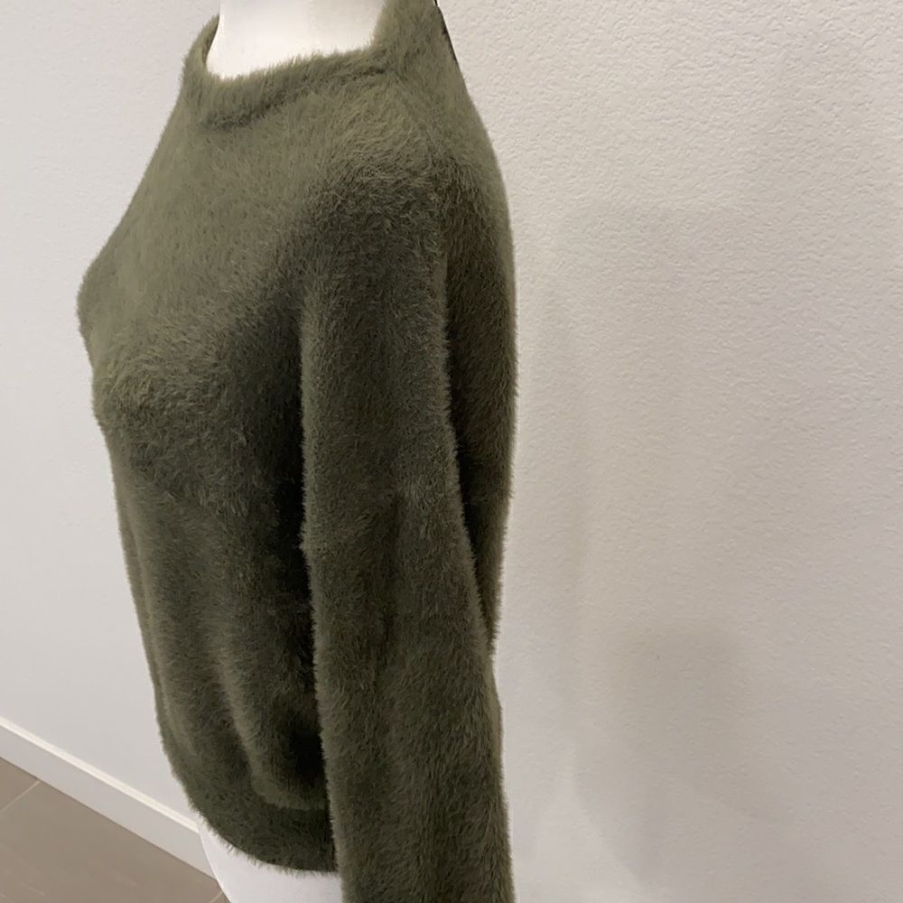 Express Top.  - Picture 3 of 6